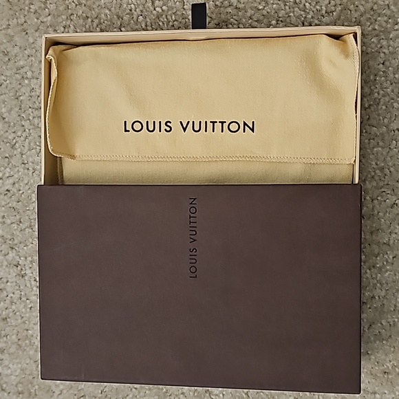 Louis Vuitton Pre-Loved Blue Empreinte Zippy Wallet - Picture 11 of 12